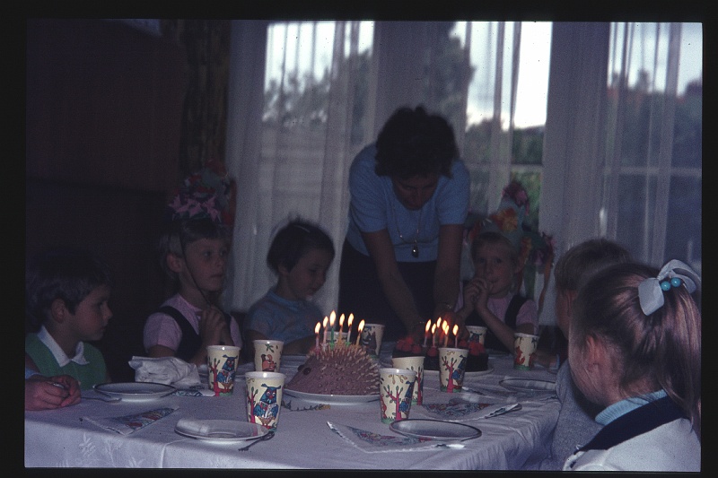 05.Delft aug 1969 Mama,Brigitte,Marion.JPG